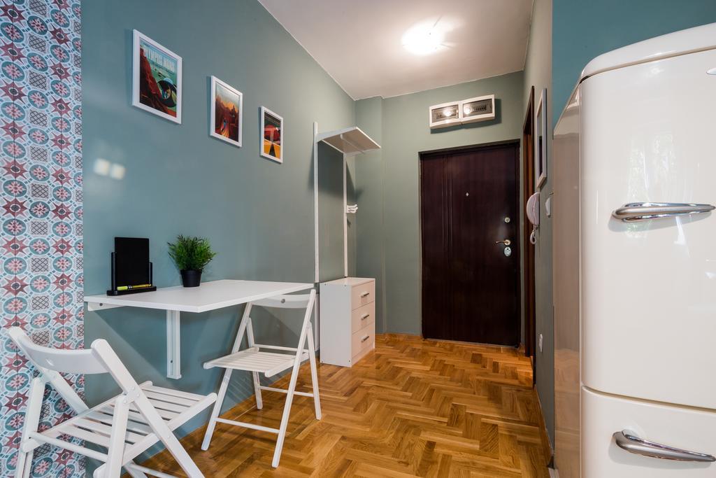 ! Promo! Central Evergreen Studio - Free Public Parking-Fast Wi-Fi Novi Sad Exterior foto