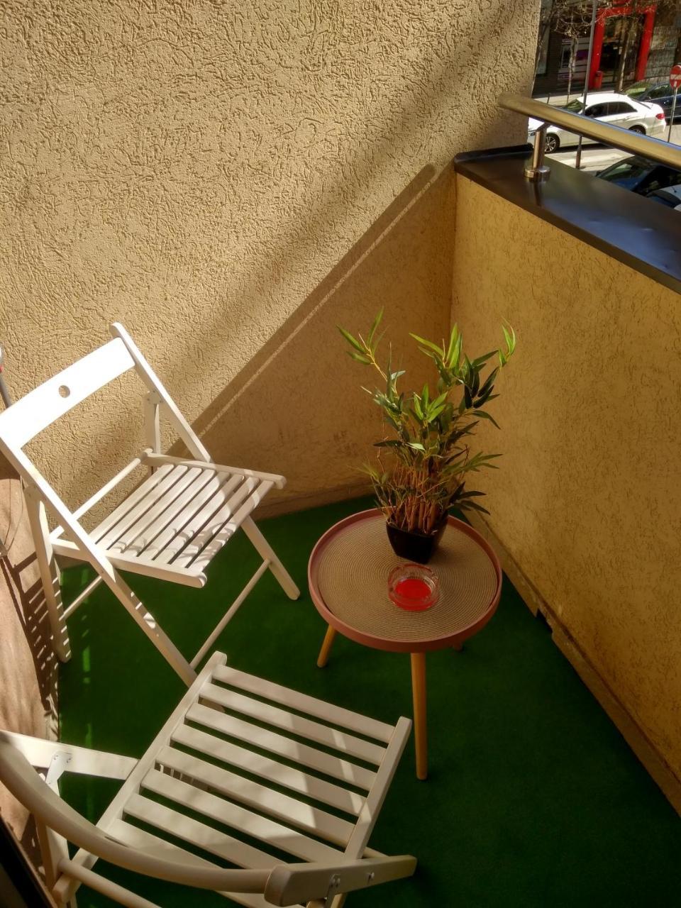 ! Promo! Central Evergreen Studio - Free Public Parking-Fast Wi-Fi Novi Sad Exterior foto